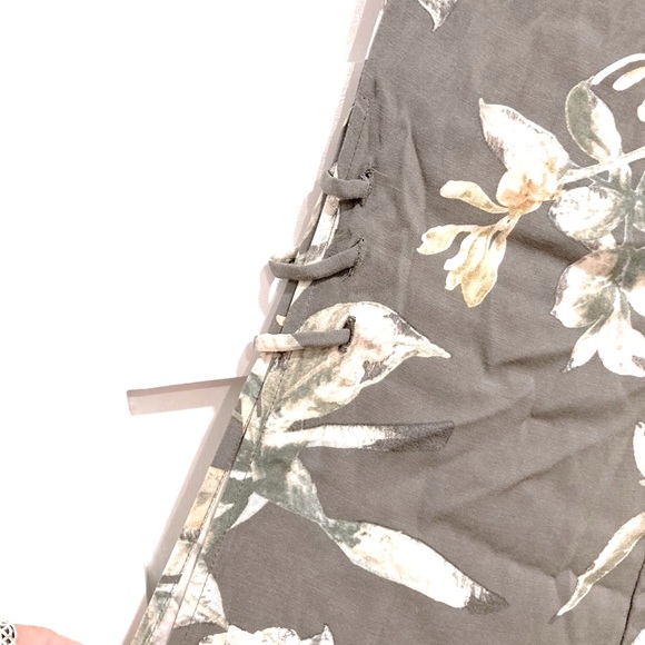 LF chaser NWT heirloom printed pants XS - Picture 5 of 5